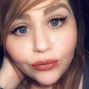 Meet your Posher, Teresa